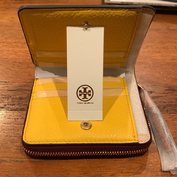 NWT Tory Burch Block Medium Wallet - Picture 2 of 9